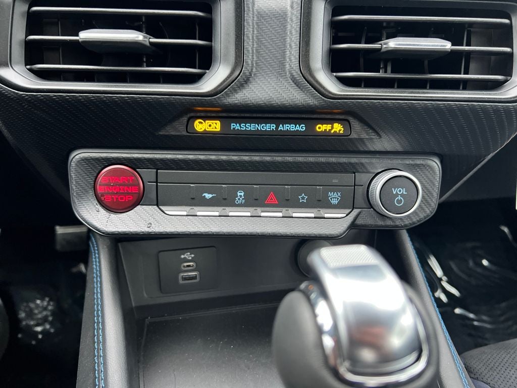 2025 Ford Mustang Dark Horse