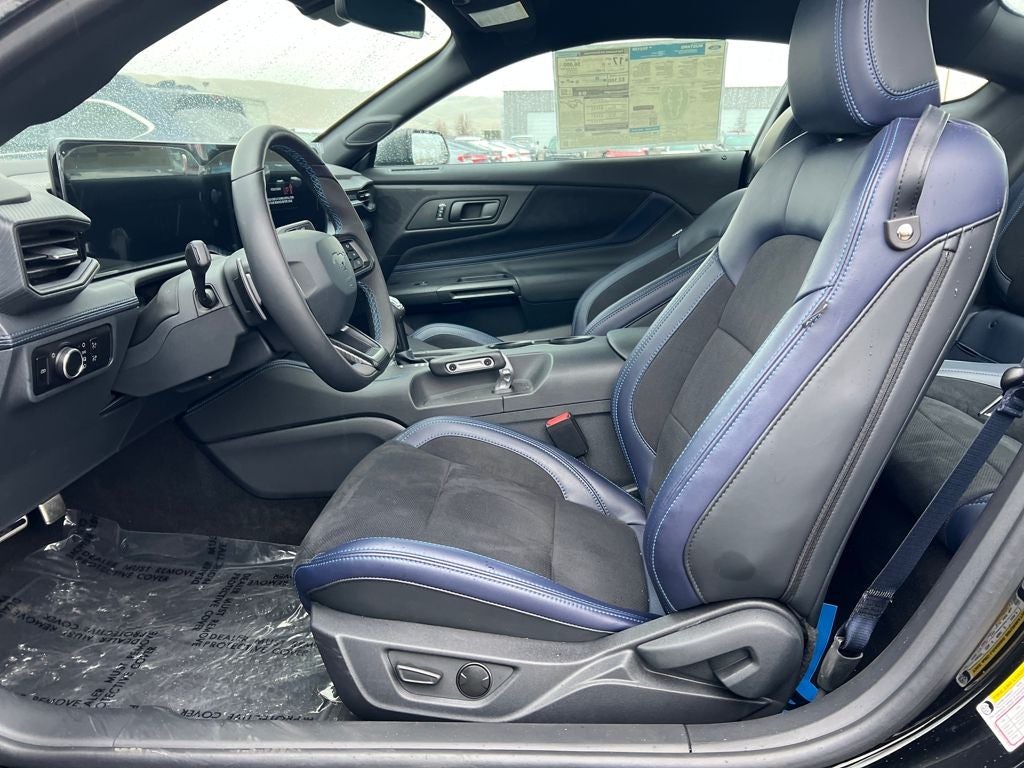 2025 Ford Mustang Dark Horse