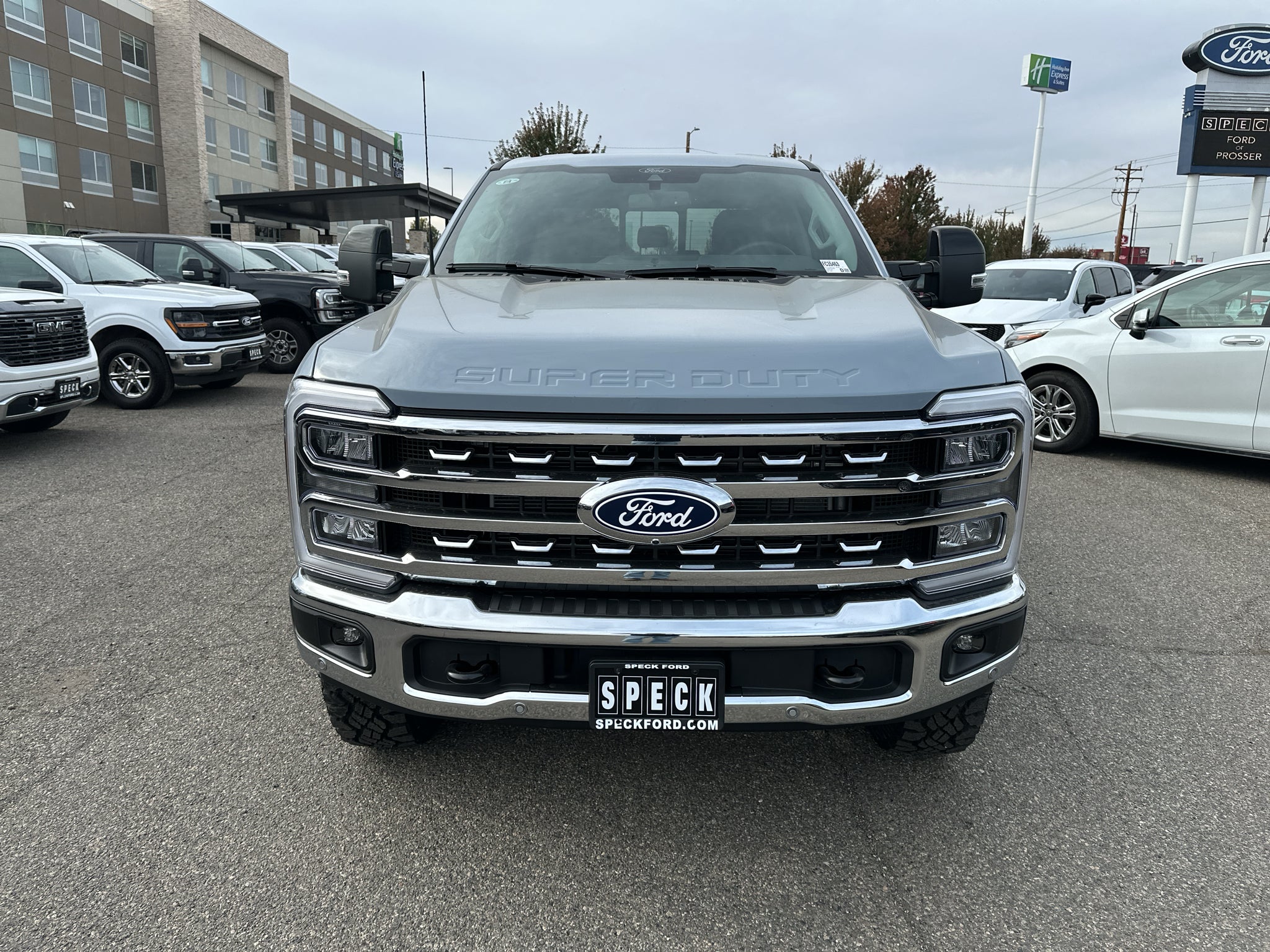2027 Ford F-250 LARIAT 4WD Crew Cab 6.75' Box
