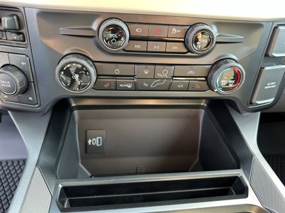 2027 Ford F-250 XLT 4WD Crew Cab 6.75' Box