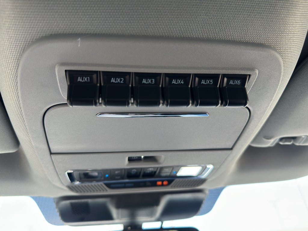 2026 Ford F-350 LARIAT 4WD Crew Cab 6.75' Box