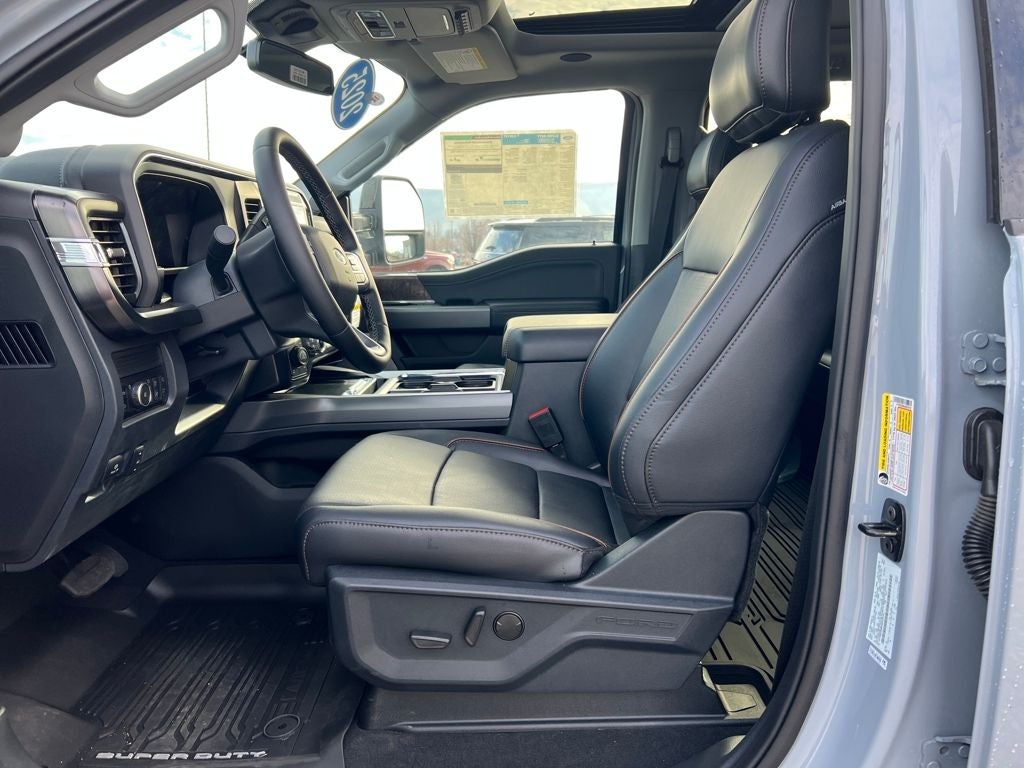 2025 Ford F-350SD Lariat