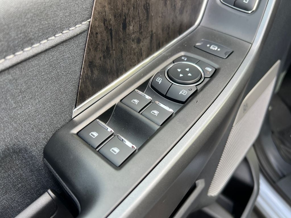 2025 Ford F-350SD Lariat