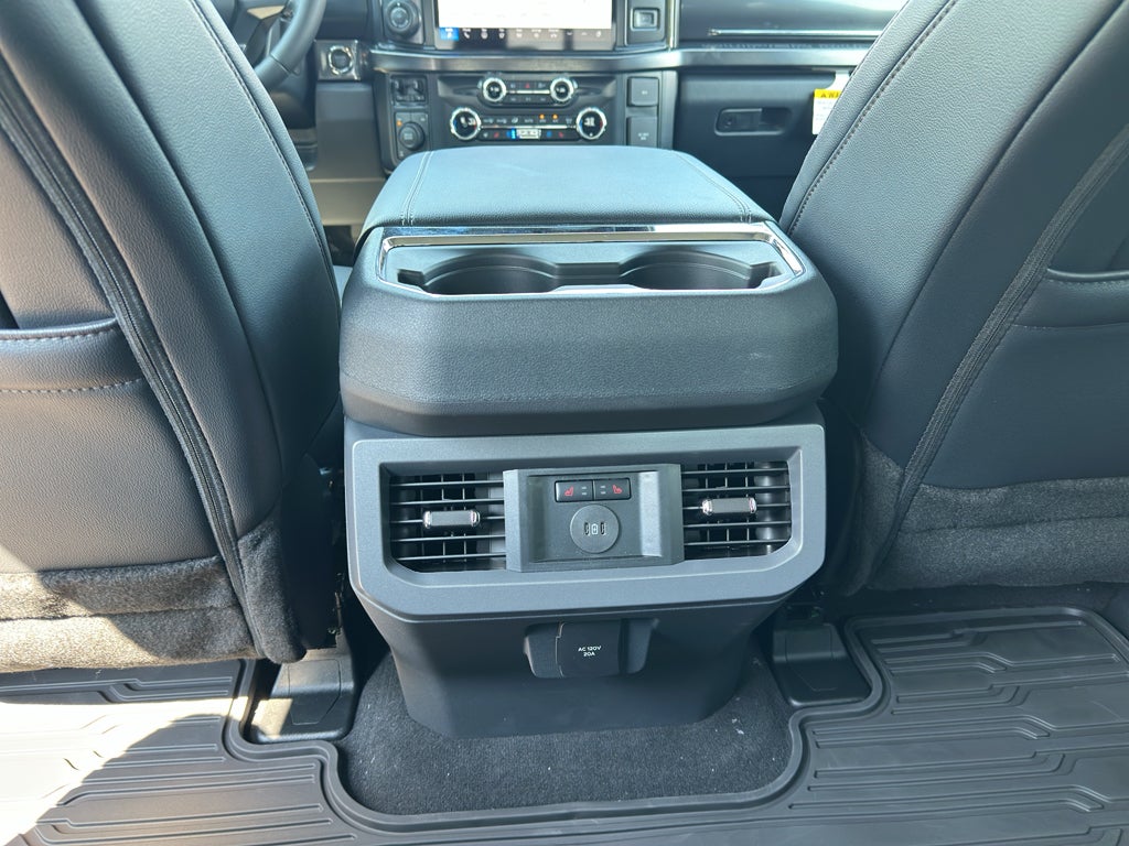 2026 Ford F-350 LARIAT 4WD Crew Cab 6.75' Box