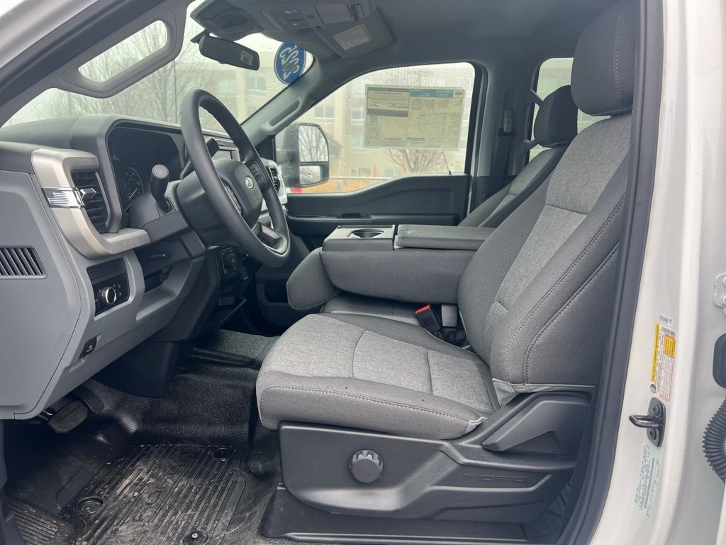 2025 Ford F-350SD XL