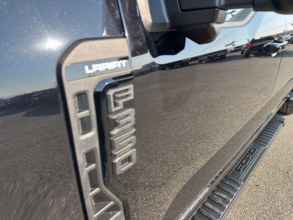 2026 Ford F-350 LARIAT 4WD Crew Cab 6.75' Box