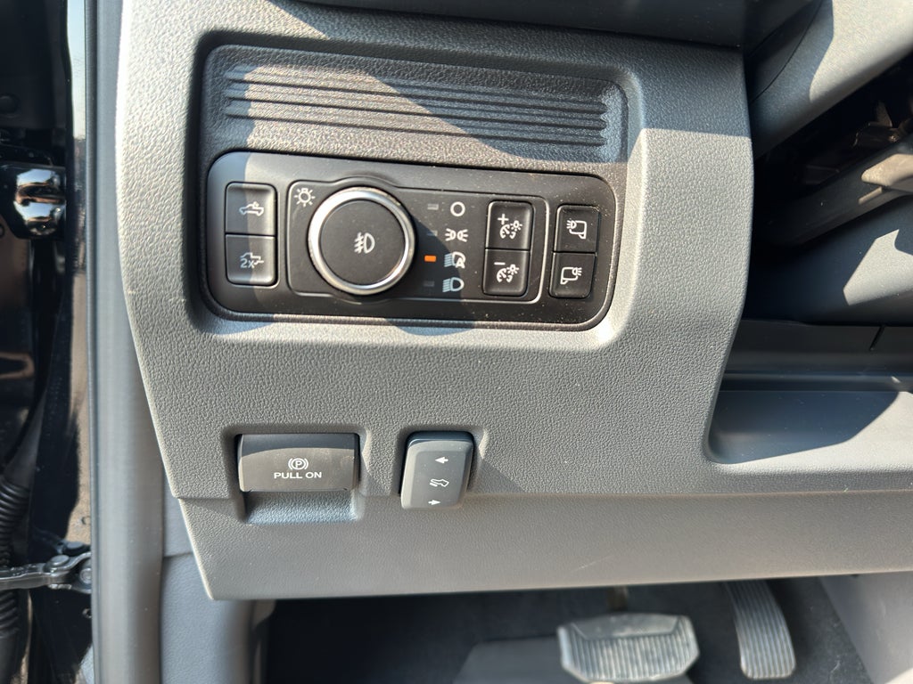 2026 Ford F-350 LARIAT 4WD Crew Cab 6.75' Box