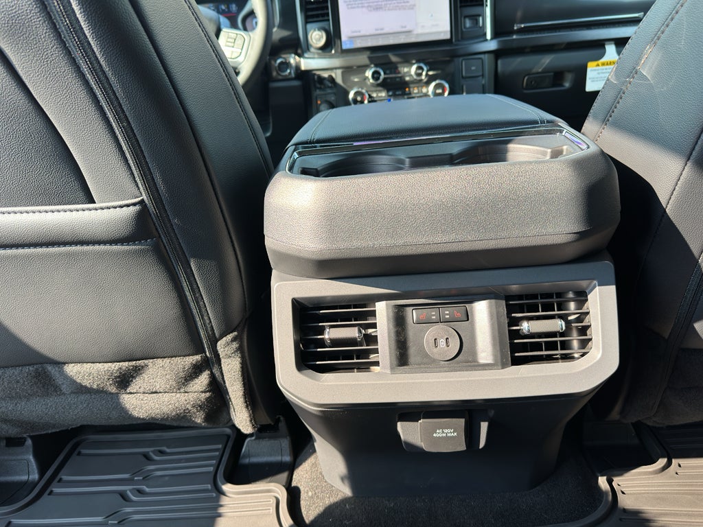 2026 Ford F-350 LARIAT 4WD Crew Cab 6.75' Box