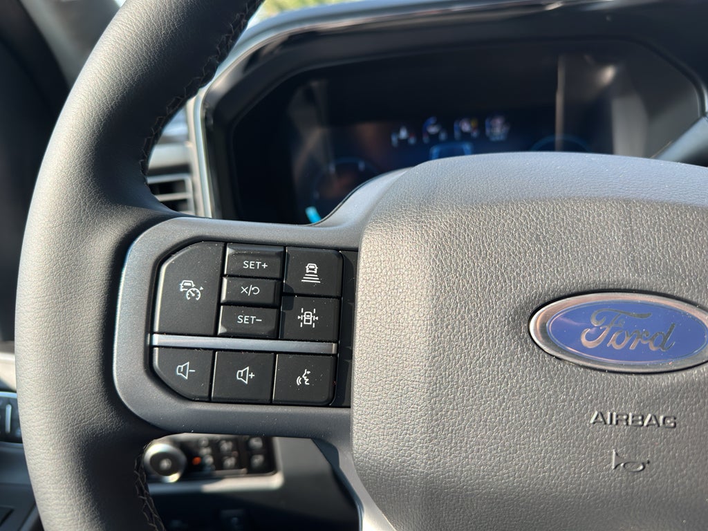 2026 Ford F-350 LARIAT 4WD Crew Cab 6.75' Box