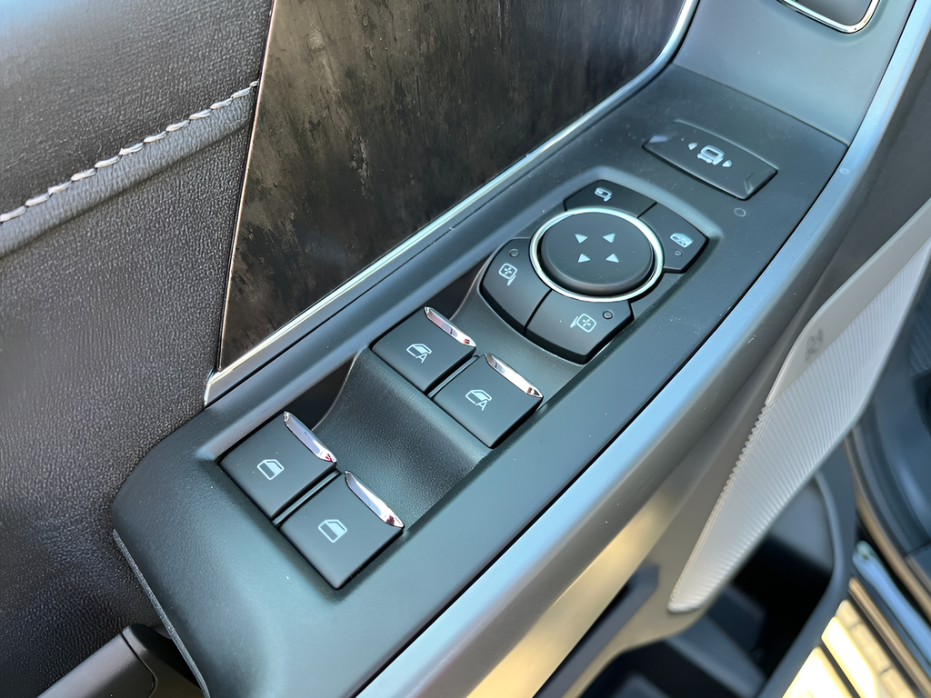 2025 Ford F-350SD Lariat