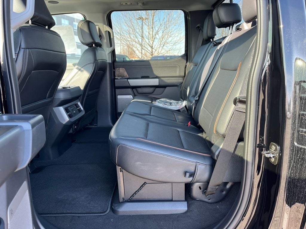 2025 Ford F-350SD Lariat