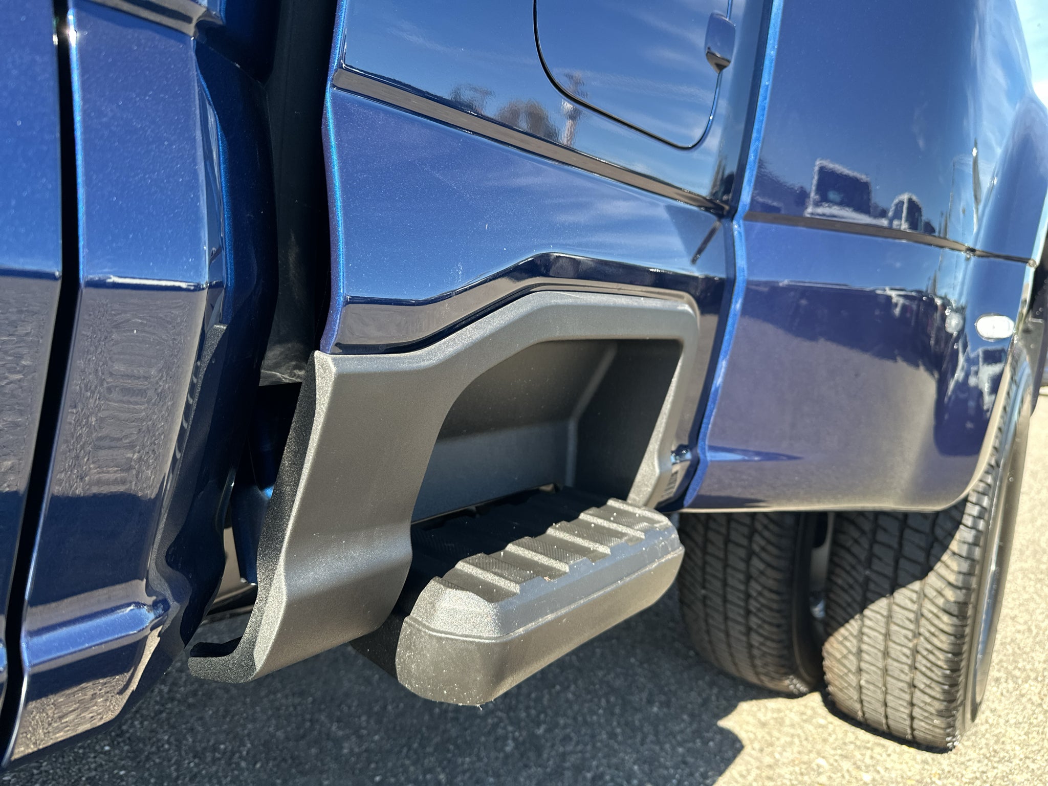 2027 Ford F-350 LARIAT