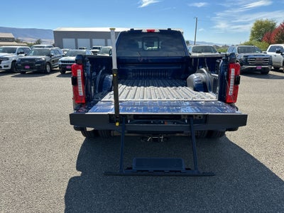 2027 Ford F-350 LARIAT
