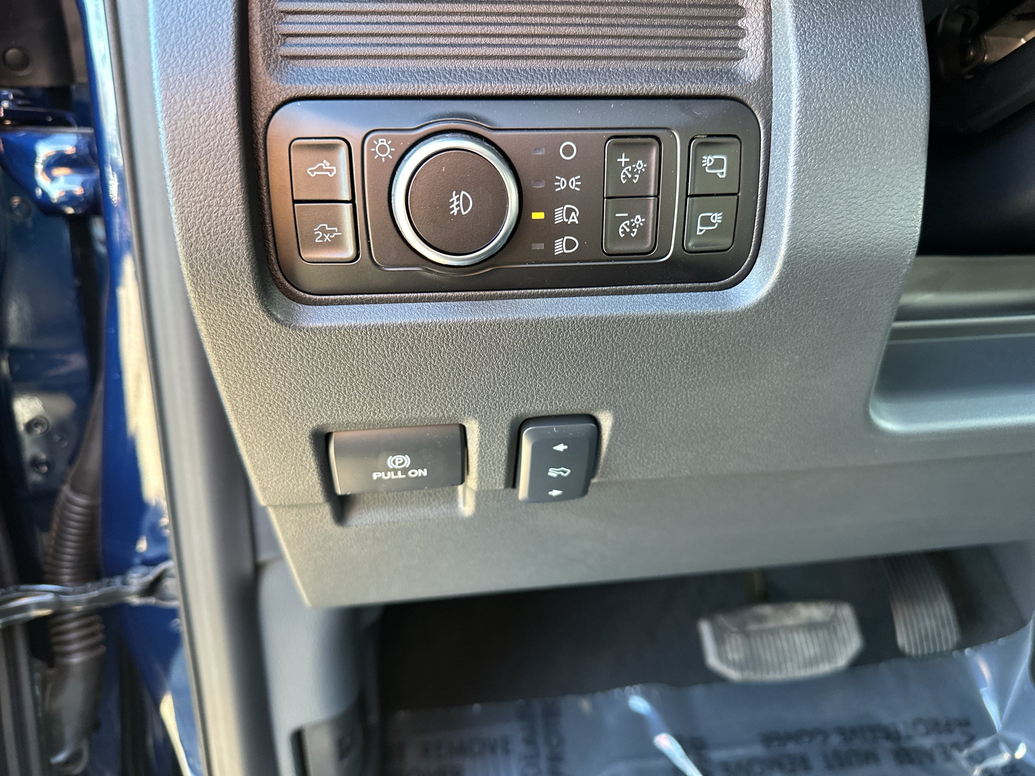 2027 Ford F-350 LARIAT