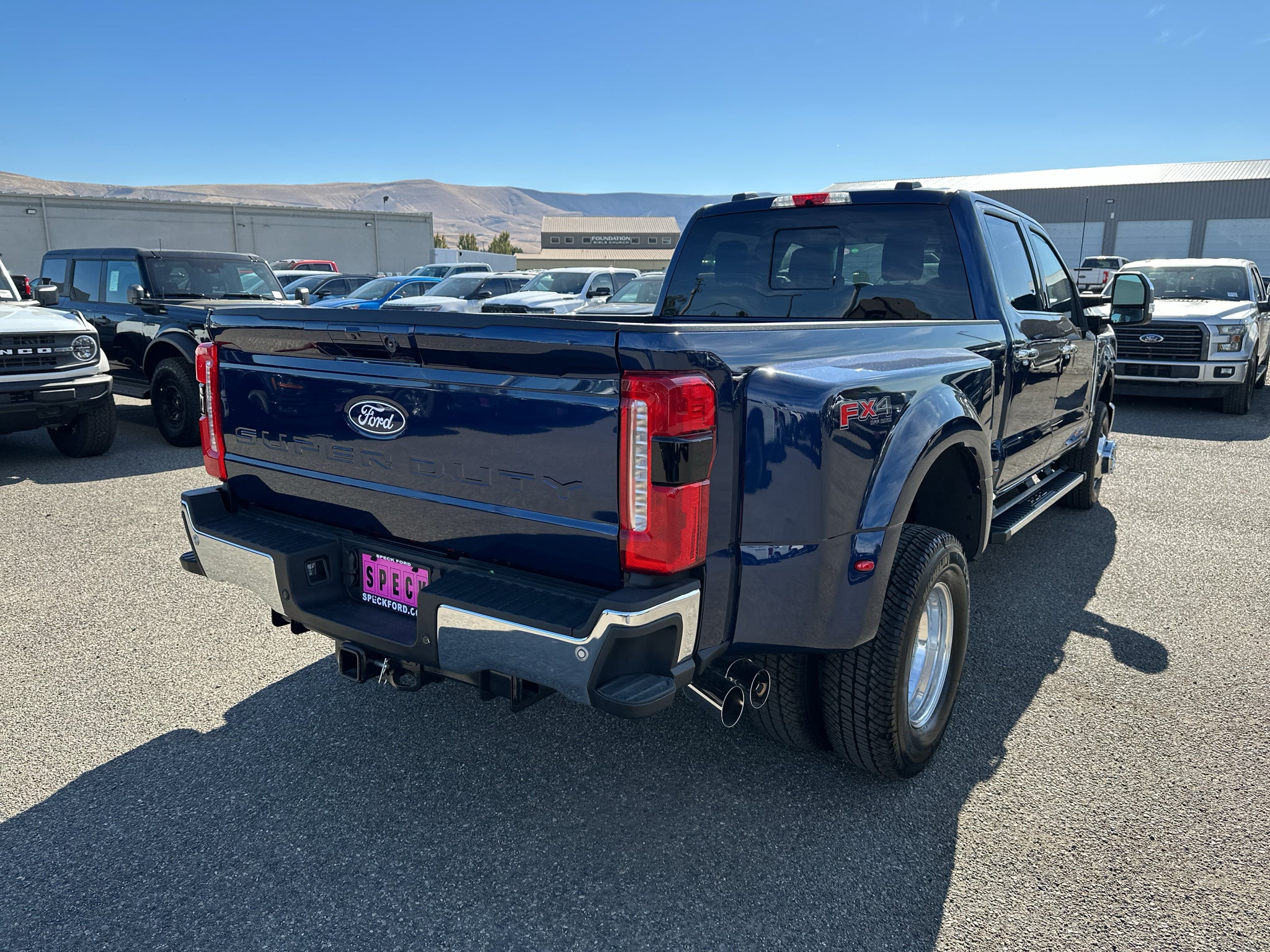 2027 Ford F-350 LARIAT