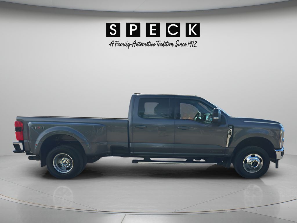 2025 Ford F-350 LARIAT