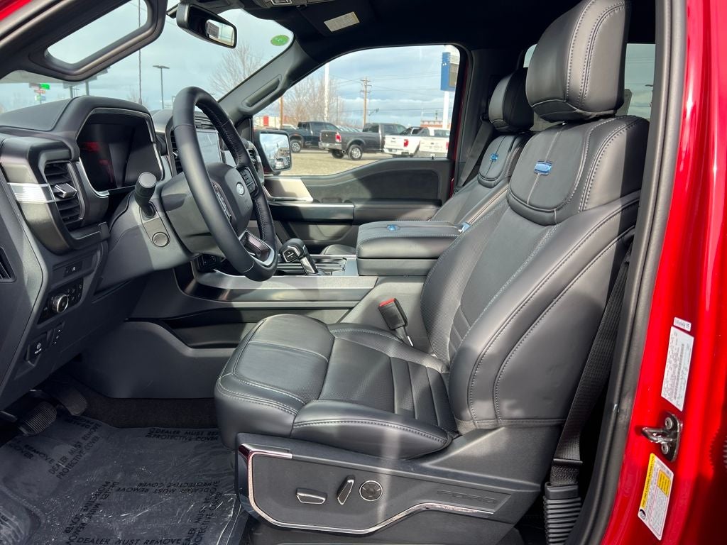 2025 Ford F-150 Platinum