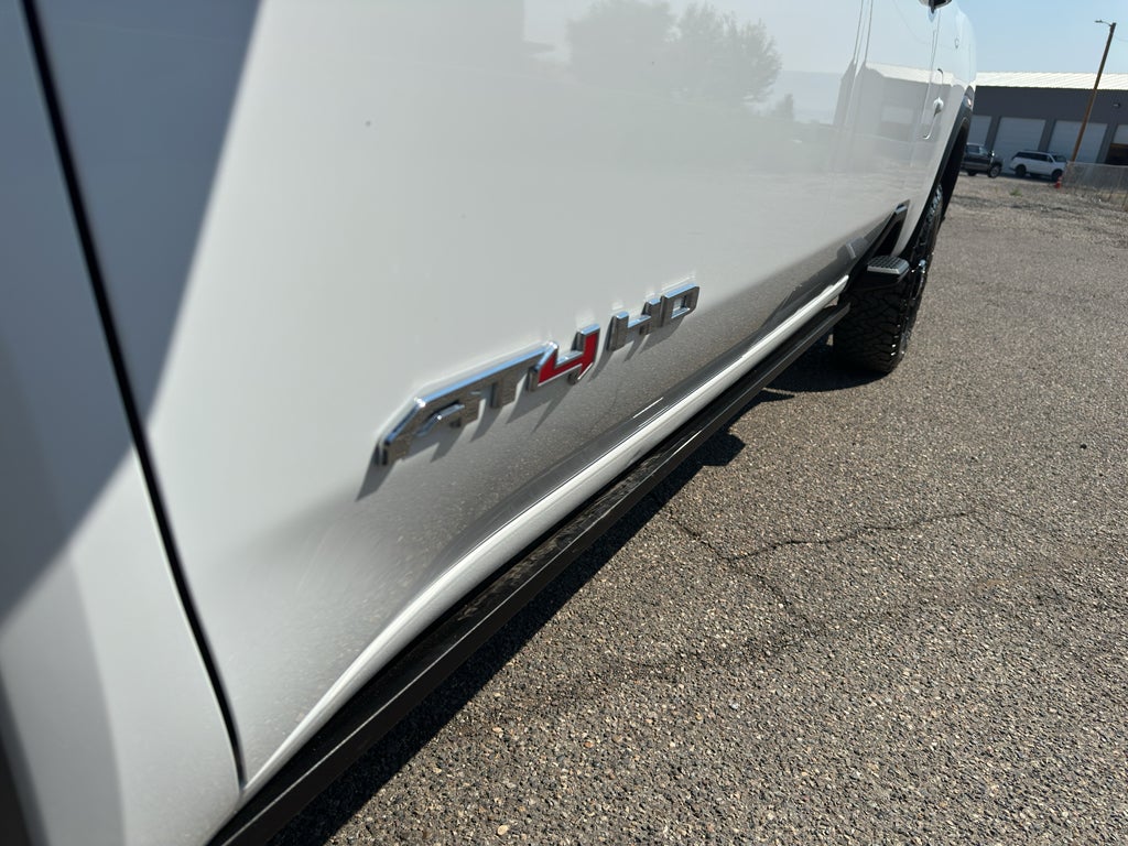 2024 GMC Sierra AT4