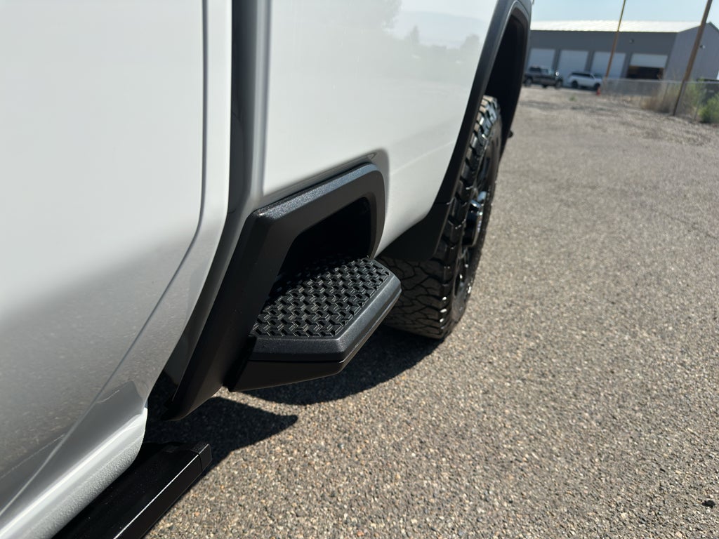 2024 GMC Sierra AT4