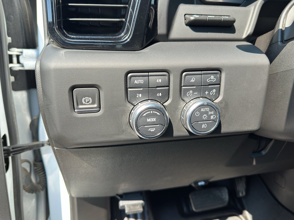2024 GMC Sierra AT4