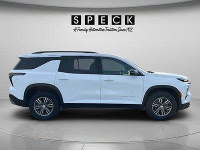 2024 Chevrolet Traverse LT