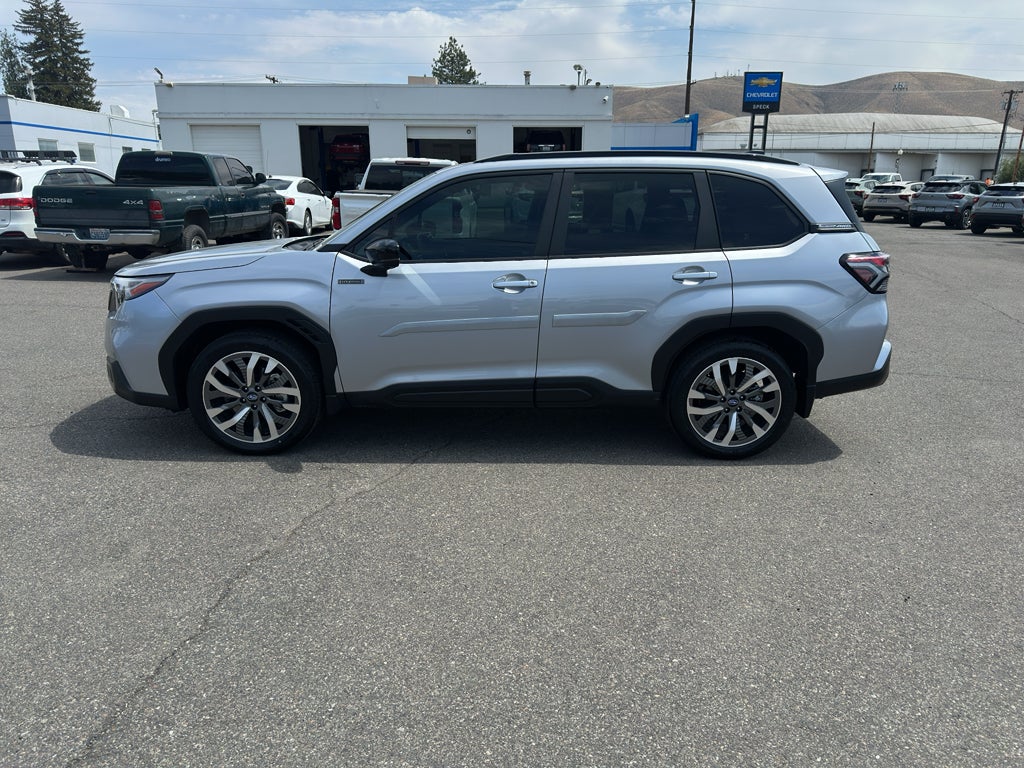 2025 Subaru Forester Touring Hybrid