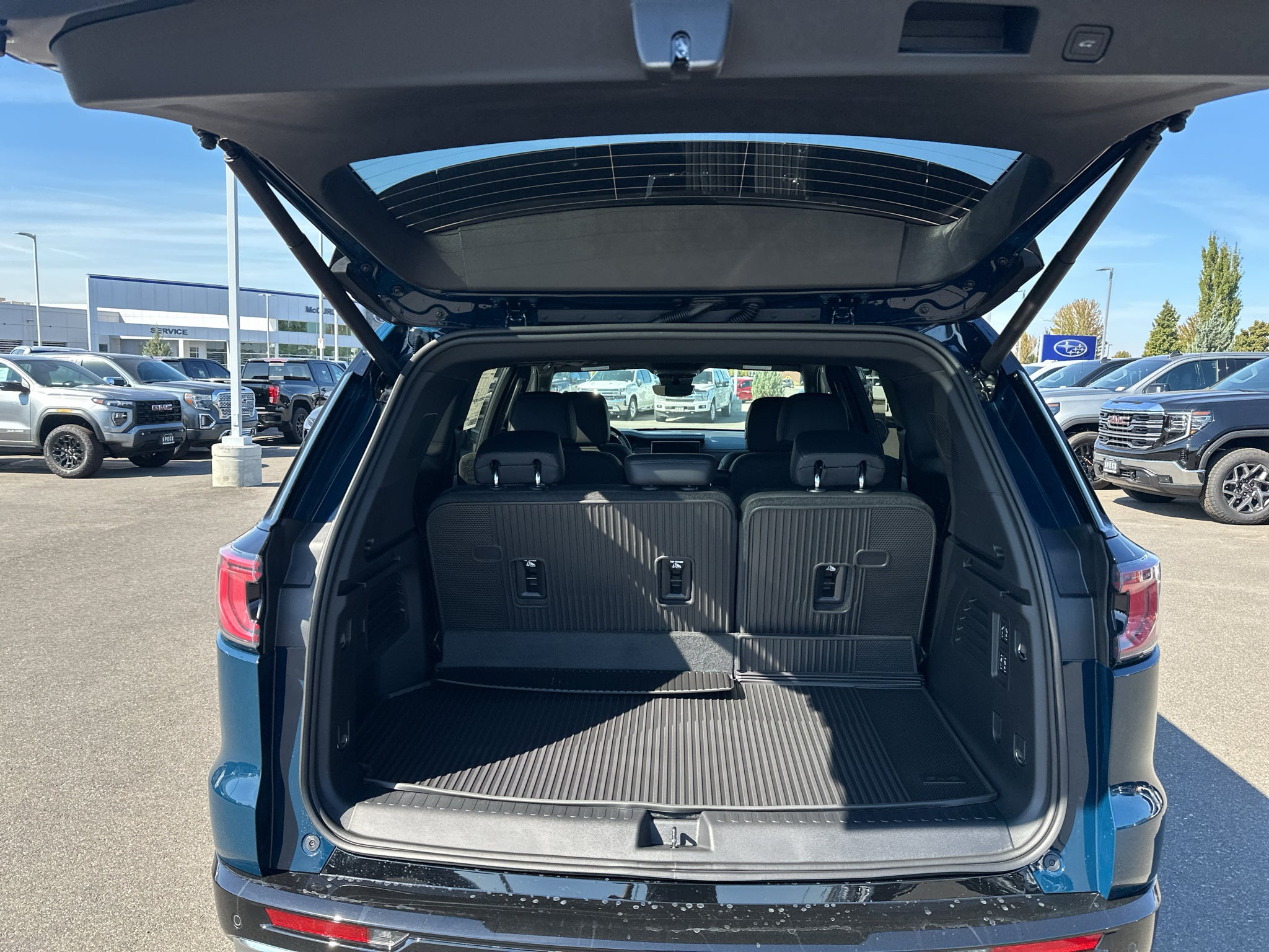2027 GMC Acadia Denali