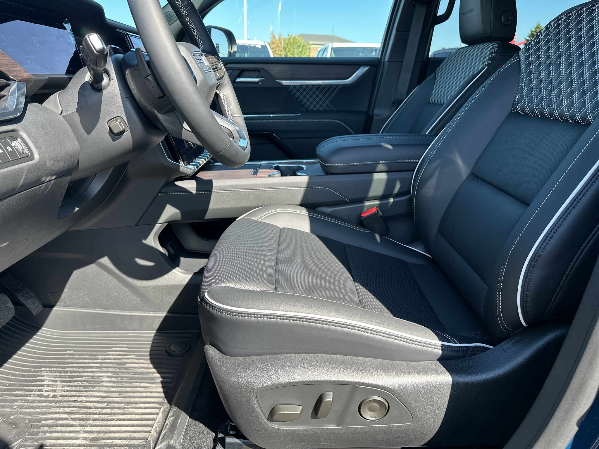 2027 GMC Acadia Denali