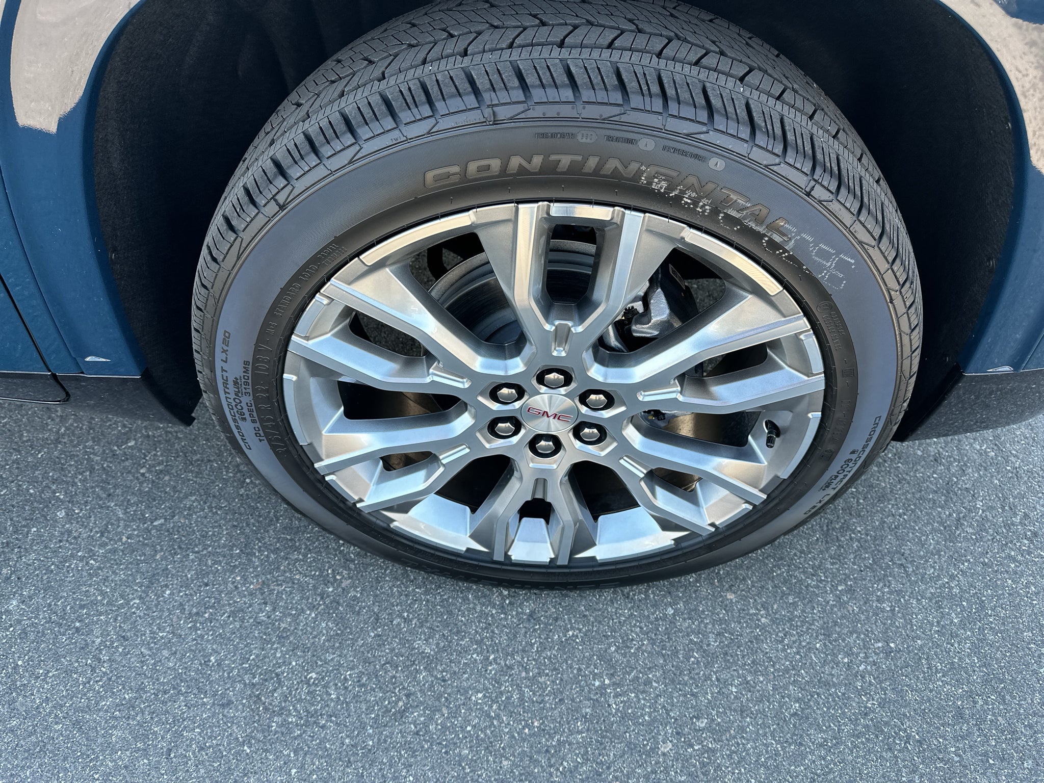 2027 GMC Acadia Denali