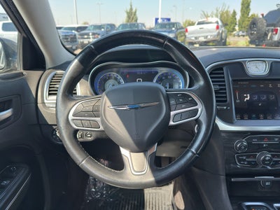 2017 Chrysler 300 Limited AWD