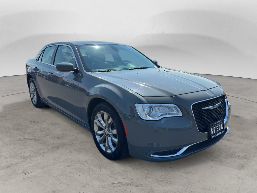 2017 Chrysler 300 Limited AWD