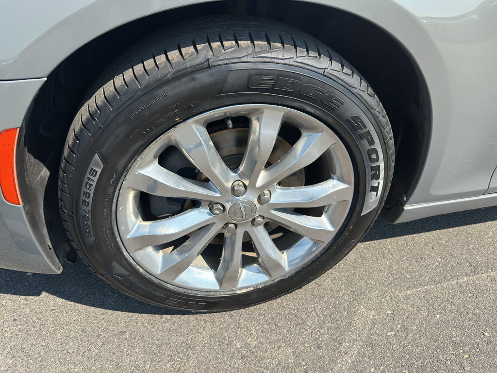 2017 Chrysler 300 Limited AWD