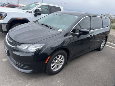 2020 Chrysler Voyager LX