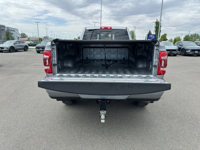 2022 RAM 3500 Laramie Crew Cab 4x4 8' Box