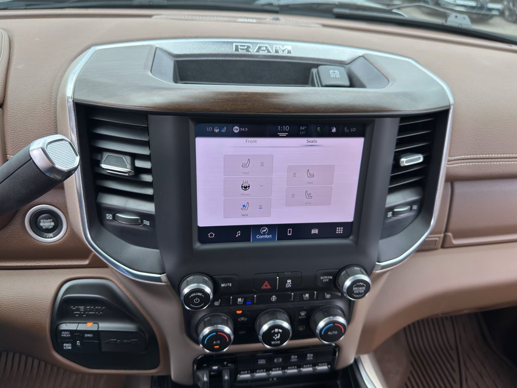 2022 RAM 3500 Laramie Crew Cab 4x4 8' Box