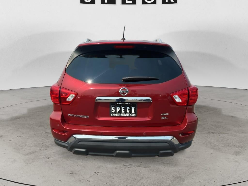 2017 Nissan Pathfinder SL