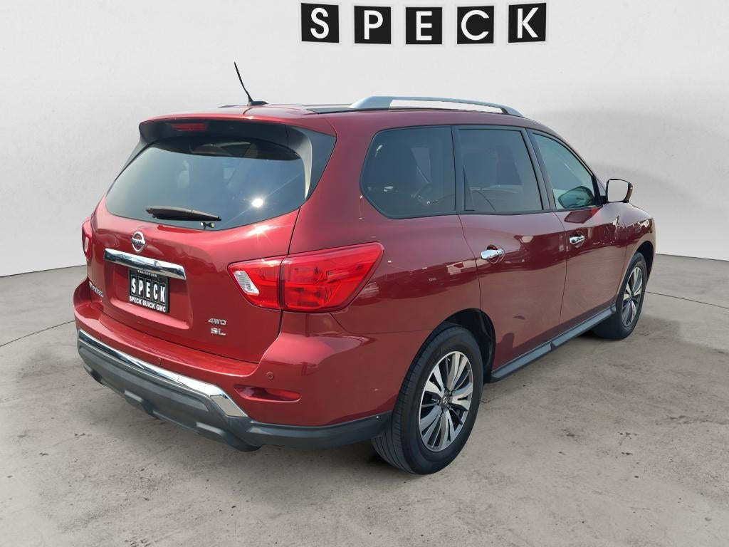 2017 Nissan Pathfinder SL