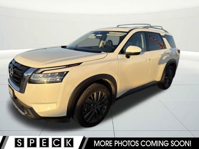 2022 Nissan Pathfinder SL