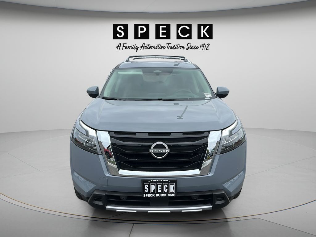 2025 Nissan Pathfinder Platinum 4WD