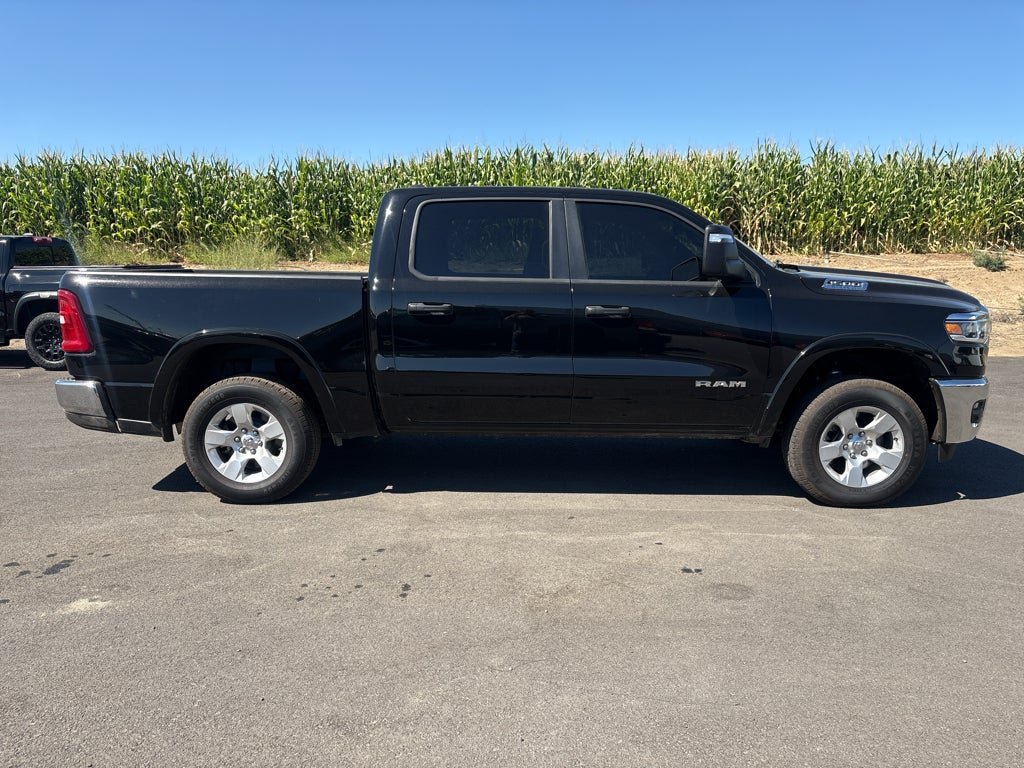2025 RAM 1500 Big Horn Crew Cab 4x4 5'7" Box