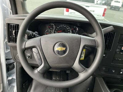 2025 Chevrolet Express Cutaway 3500 1WT
