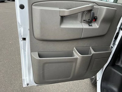 2025 Chevrolet Express Cutaway 3500 1WT