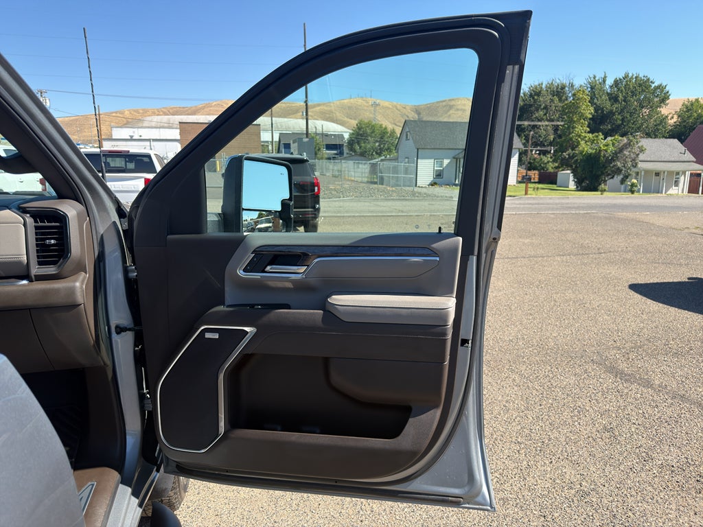 2025 Chevrolet Silverado 3500 HD LTZ DRW