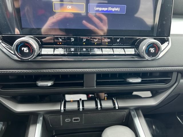 2025 Chevrolet Colorado WT/LT