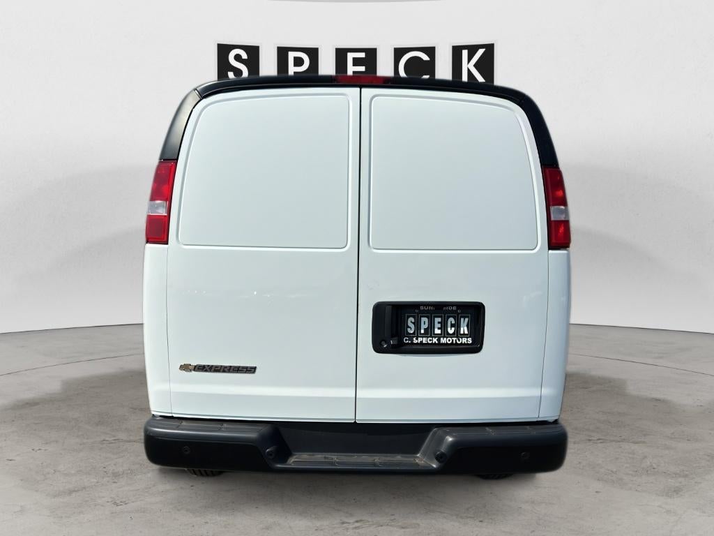2026 Chevrolet Express Cargo WT