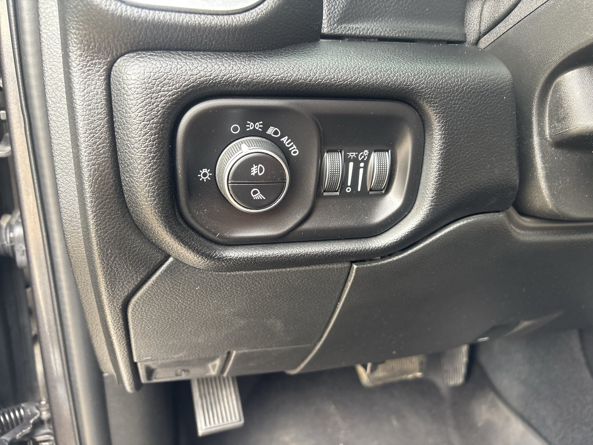 2020 RAM 2500 Laramie Crew Cab 4x4 6'4" Box