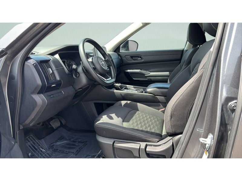 2024 Nissan Pathfinder S