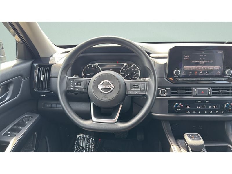 2024 Nissan Pathfinder S