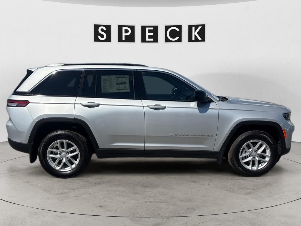 2026 Jeep Grand Cherokee GRAND CHEROKEE LAREDO X 4X4