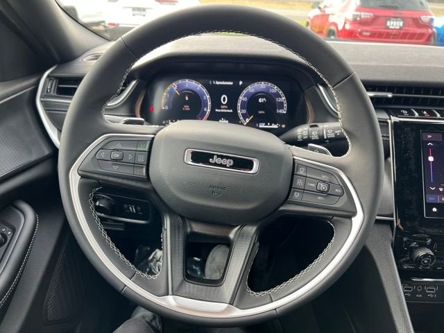 2025 Jeep Grand Cherokee GRAND CHEROKEE LAREDO 4X4